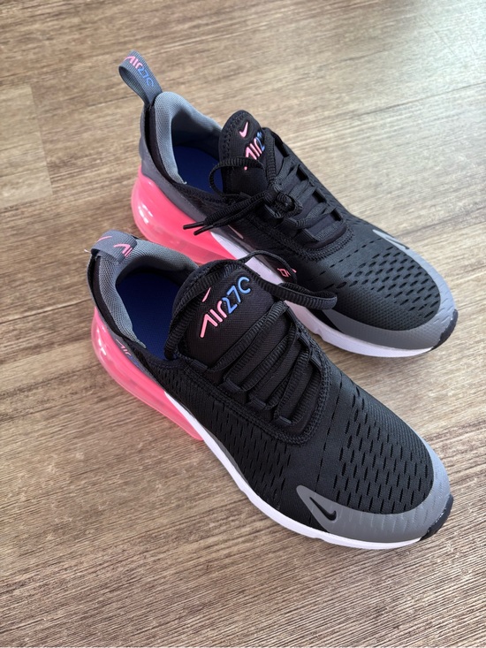 Nike Other - Youth Nike Air Max 270. Size 6.5Y.